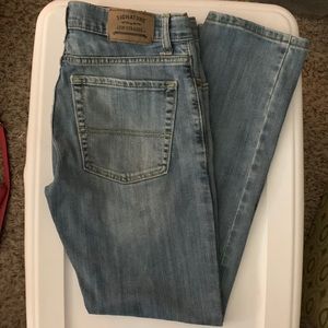 Levi’s Signature Jeans. Size boys S26 Skinny.